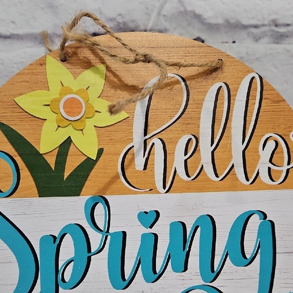 Hello Spring Round Wooden Sign - Picture 2 of 3